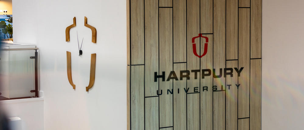 Hartpury Uni Logo